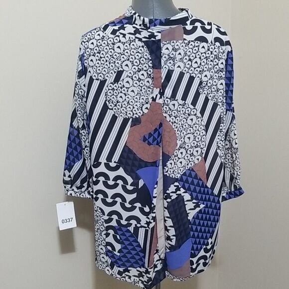 A-line Printed Blouse with V inset back L - Picture 4 of 8